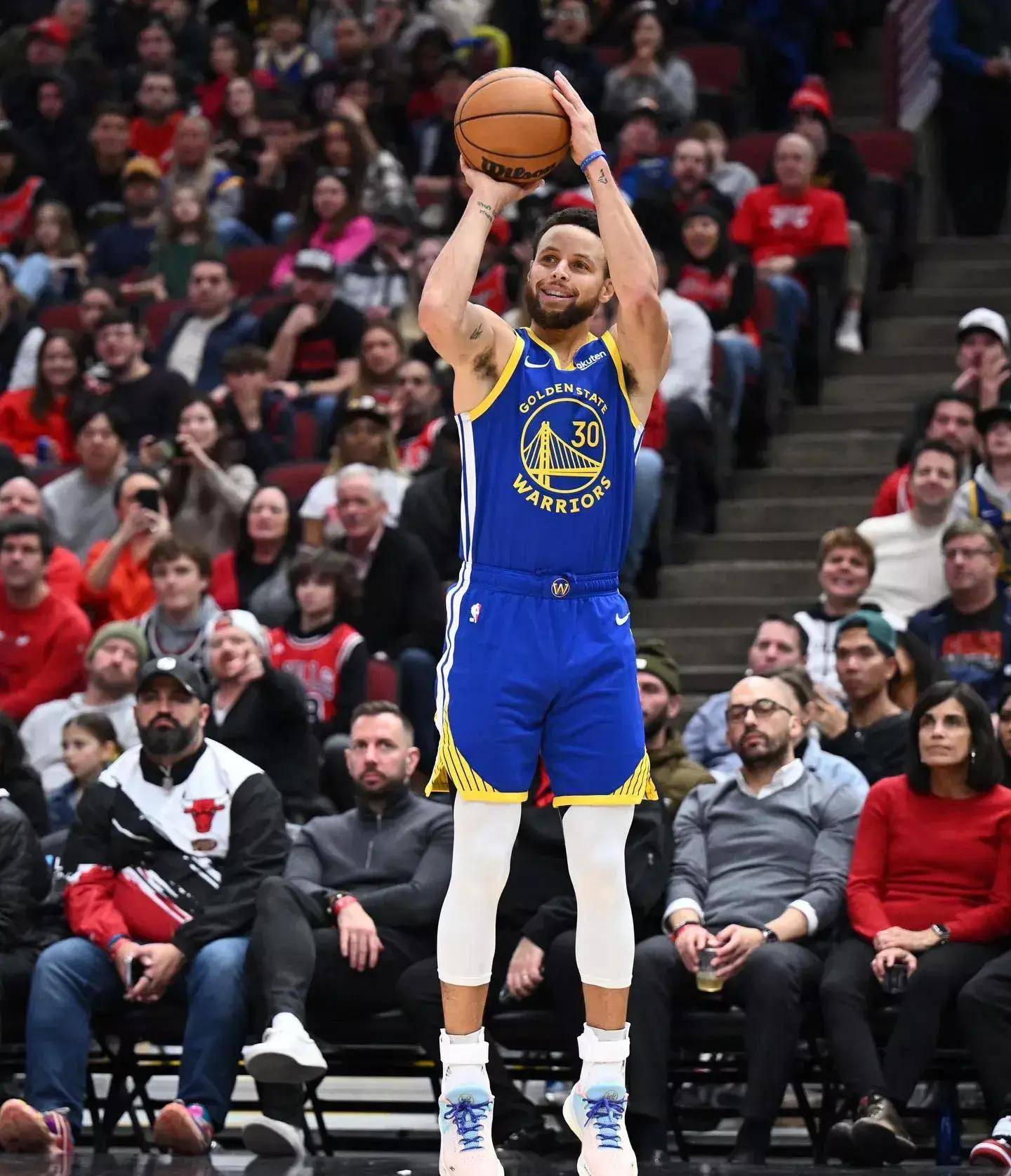 亚冬会上连 亚冬会上连