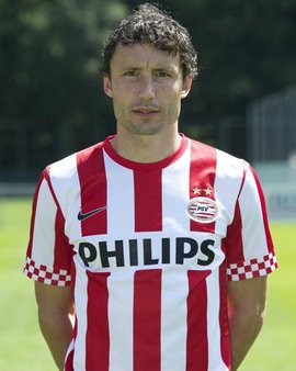 里更有侵略 里更有侵略